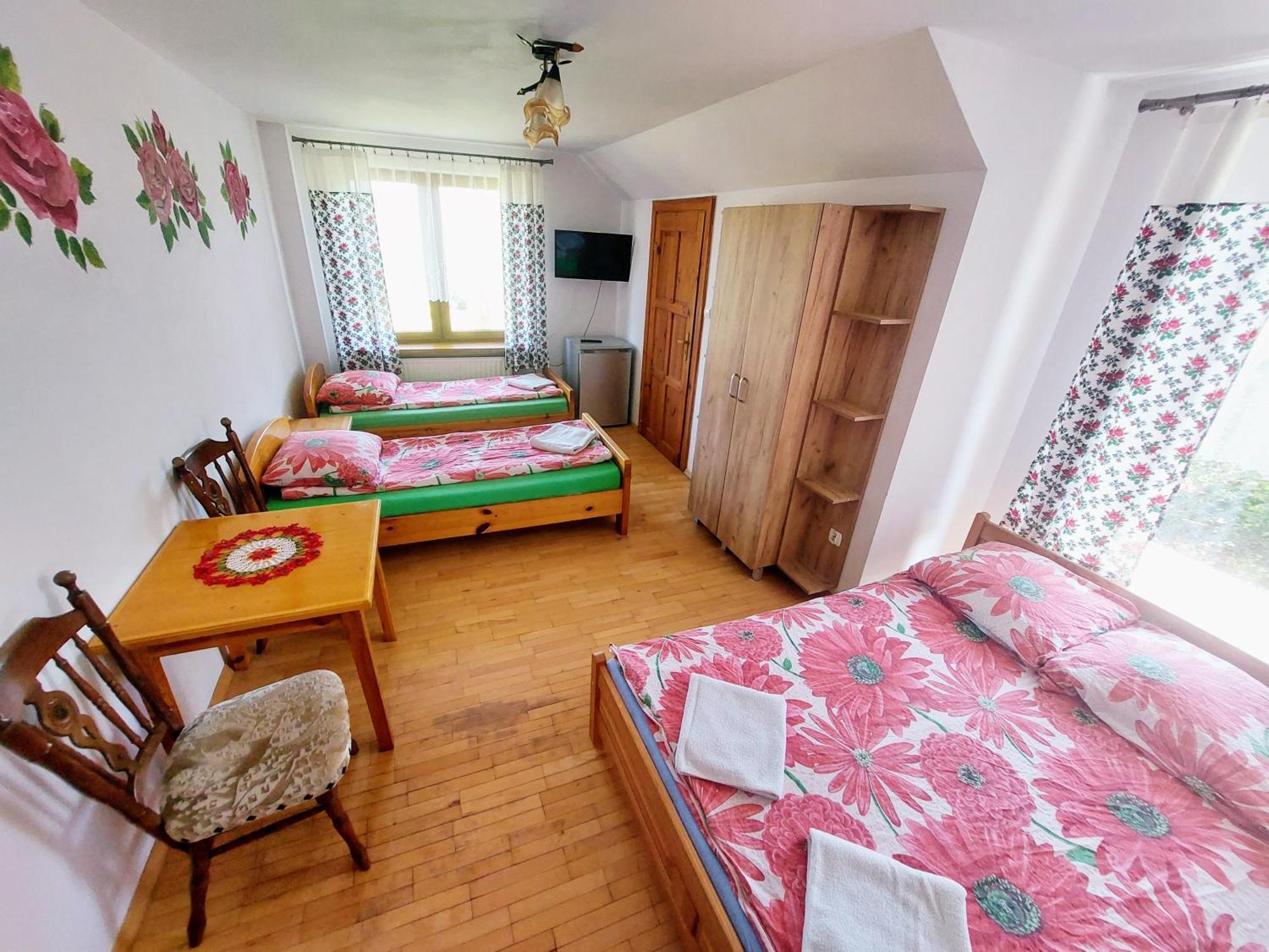 Wisniowy Gaj Villa Ujanowice Bagian luar foto